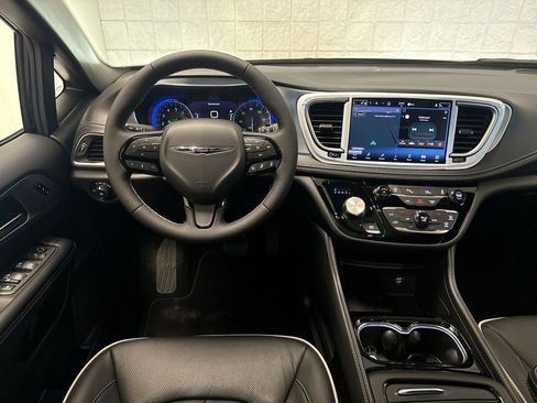 New 2026 Chrysler Pacifica Limited AWD/4WD image 23