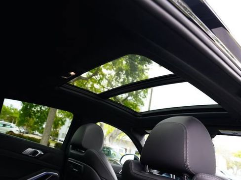 Used 2022 BMW X6 xDrive40i AWD/4WD image 36