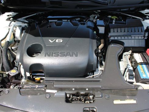 Used 2016 Nissan Maxima Platinum w/ Interior Lighting Package FWD image 47