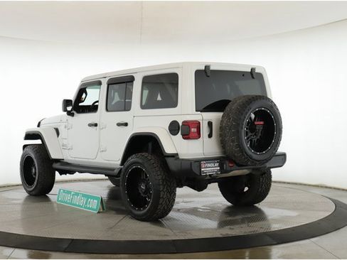Used 2021 Jeep Wrangler Unlimited Sahara w/ Uconnect 4C Nav & Sound Group image 8