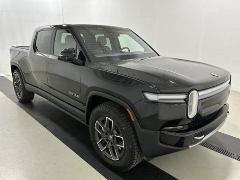 Used 2025 Rivian R1T Adventure AWD/4WD image 7