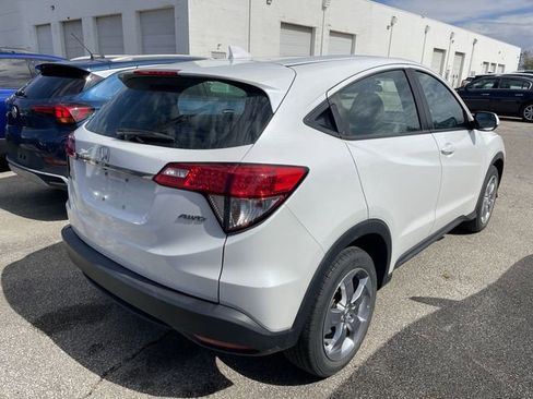 Used 2022 Honda HR-V LX image 9