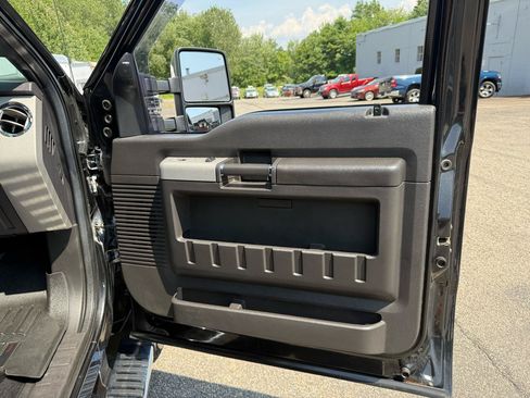 Used 2015 Ford F250 Lariat w/ Chrome Package AWD/4WD image 18
