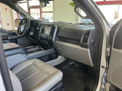 Used 2018 Ford F150 XLT w/ Equipment Group 302A Luxury image 22