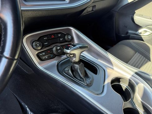 Used 2021 Dodge Challenger SXT image 13