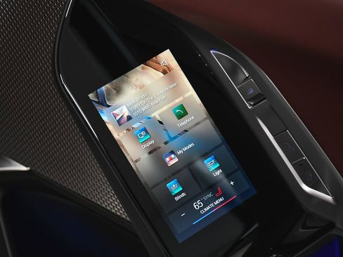 Used 2023 BMW 760i xDrive w/ Parking Assistance Package image 19