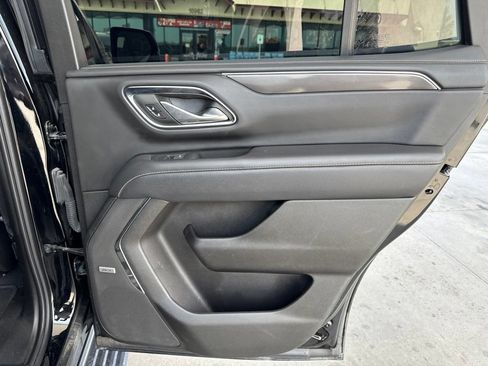 Used 2023 GMC Yukon AT4 w/ AT4 Premium Package AWD/4WD image 24