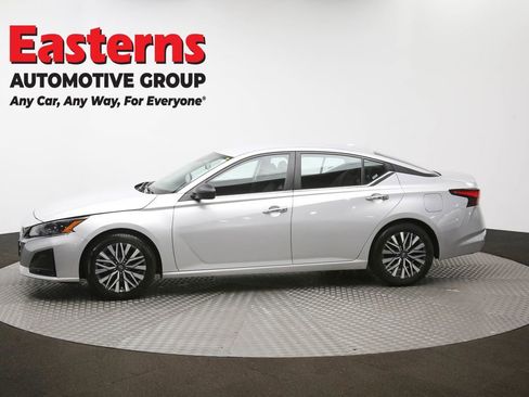 Used 2024 Nissan Altima 2.5 SV image 58