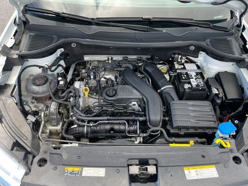 Used 2024 Volkswagen Taos SE FWD image 31