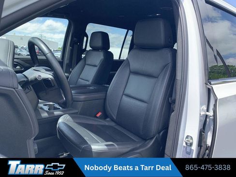 Used 2024 Chevrolet Suburban LT AWD/4WD image 13