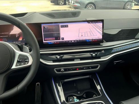 Used 2026 BMW X5 sDrive40i w/ M Sport Package image 7