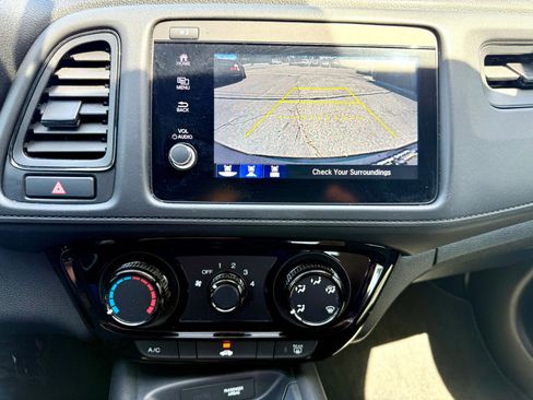 Used 2022 Honda HR-V Sport image 34