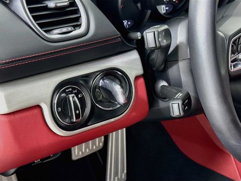 Certified 2025 Porsche 718 Boxster RWD image 14