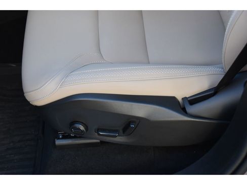 Certified 2026 Volvo XC90 B5 Plus w/ Protection Package Premier image 35