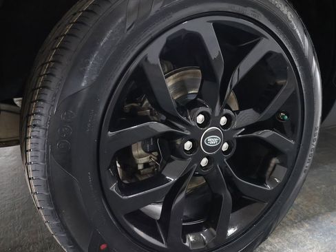 Used 2019 Land Rover Discovery Sport HSE AWD/4WD image 31