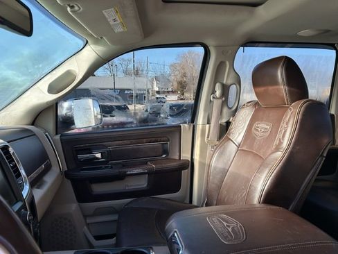 Used 2015 RAM 3500 Laramie Longhorn image 34