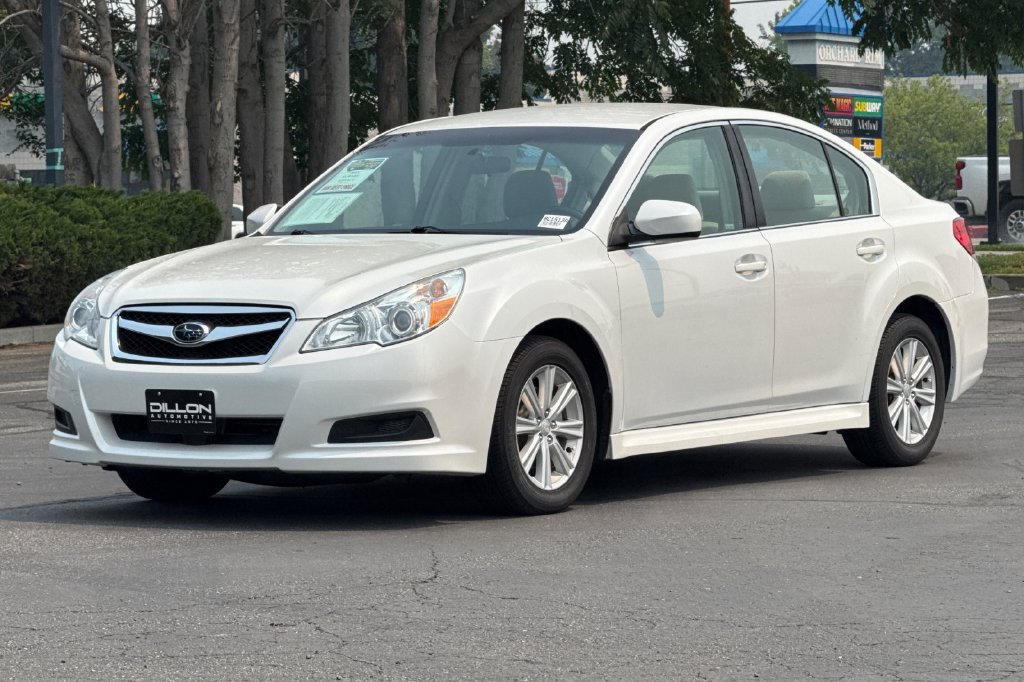 Used 2011 Subaru Legacy 2.5i Premium w/ All-Weather Pkg AWD/4WD image 9