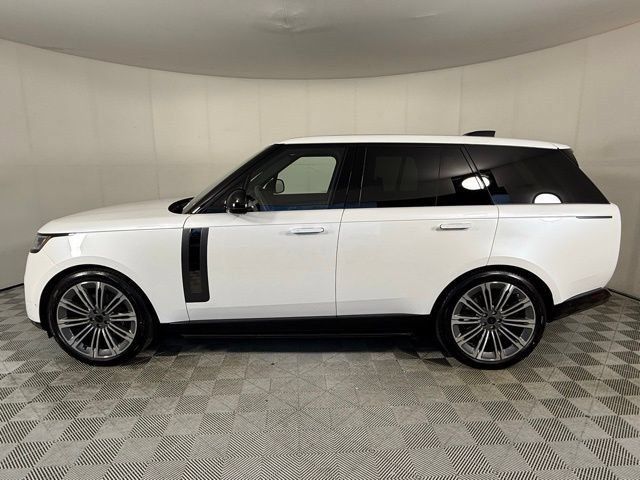 New 2026 Land Rover Range Rover SV AWD/4WD image 3
