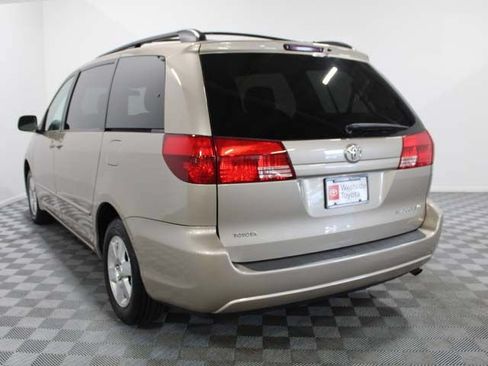 Used 2004 Toyota Sienna XLE w/ XLE Pkg 16 FWD image 4