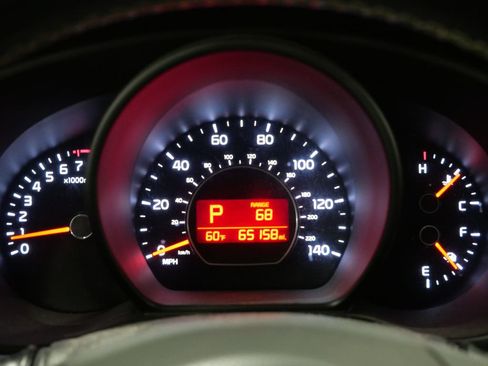 Used 2014 Kia Soul + w/ Audio Package FWD image 14