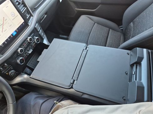 New 2025 Ford F150 XLT w/ Equipment Group 302A MID image 31