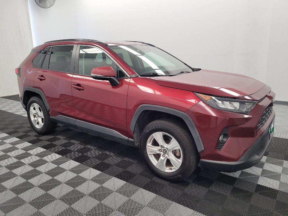 Used 2021 Toyota RAV4 XLE w/ Convenience Package FWD image 11
