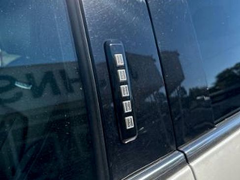 Used 2018 Ford F150 Platinum w/ Equipment Group 701A Luxury image 11