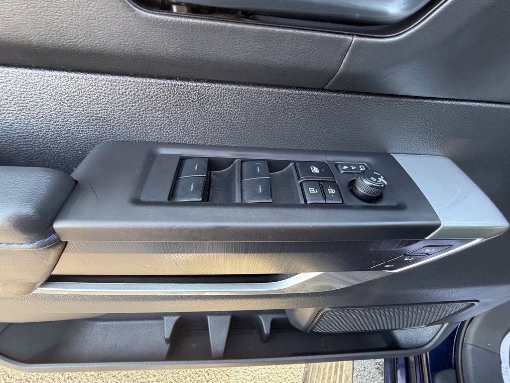 Used 2024 Toyota Sequoia Platinum AWD/4WD image 23