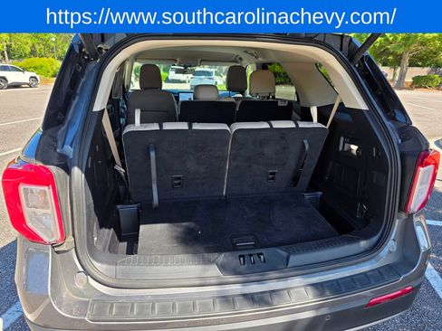 Used 2021 Ford Explorer XLT w/ Equipment Group 202A RWD image 35