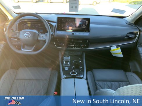 New 2026 Nissan Rogue Platinum w/ Platinum Premium Package image 5