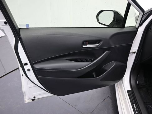 Used 2023 Toyota Corolla SE w/ SE Premium Package image 18