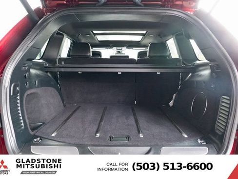 Used 2017 Jeep Grand Cherokee Limited w/ Luxury Group II AWD/4WD image 9