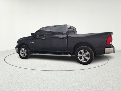 Used 2017 RAM 1500 Big Horn image 5