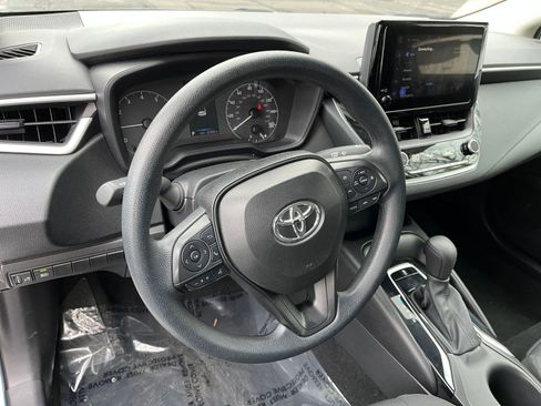 Used 2025 Toyota Corolla LE image 25