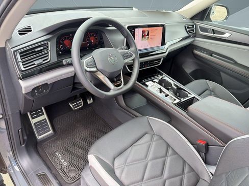 New 2026 Volkswagen Atlas Peak Edition AWD/4WD image 4