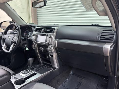 Used 2016 Toyota 4Runner SR5 Premium RWD image 14