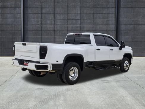 Used 2024 Chevrolet Silverado 3500 High Country w/ Technology Package AWD/4WD image 5