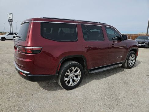 Used 2022 Jeep Wagoneer Series II image 8