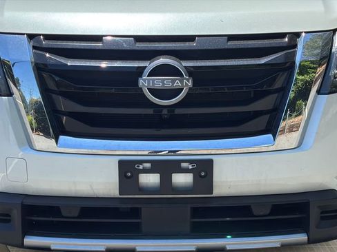 Used 2024 Nissan Pathfinder SL AWD/4WD image 23