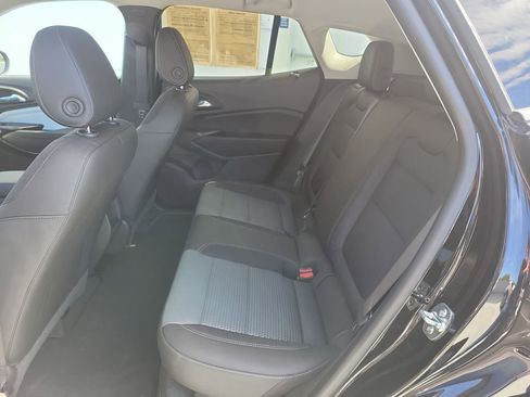 Used 2026 Chevrolet Trax LT image 15