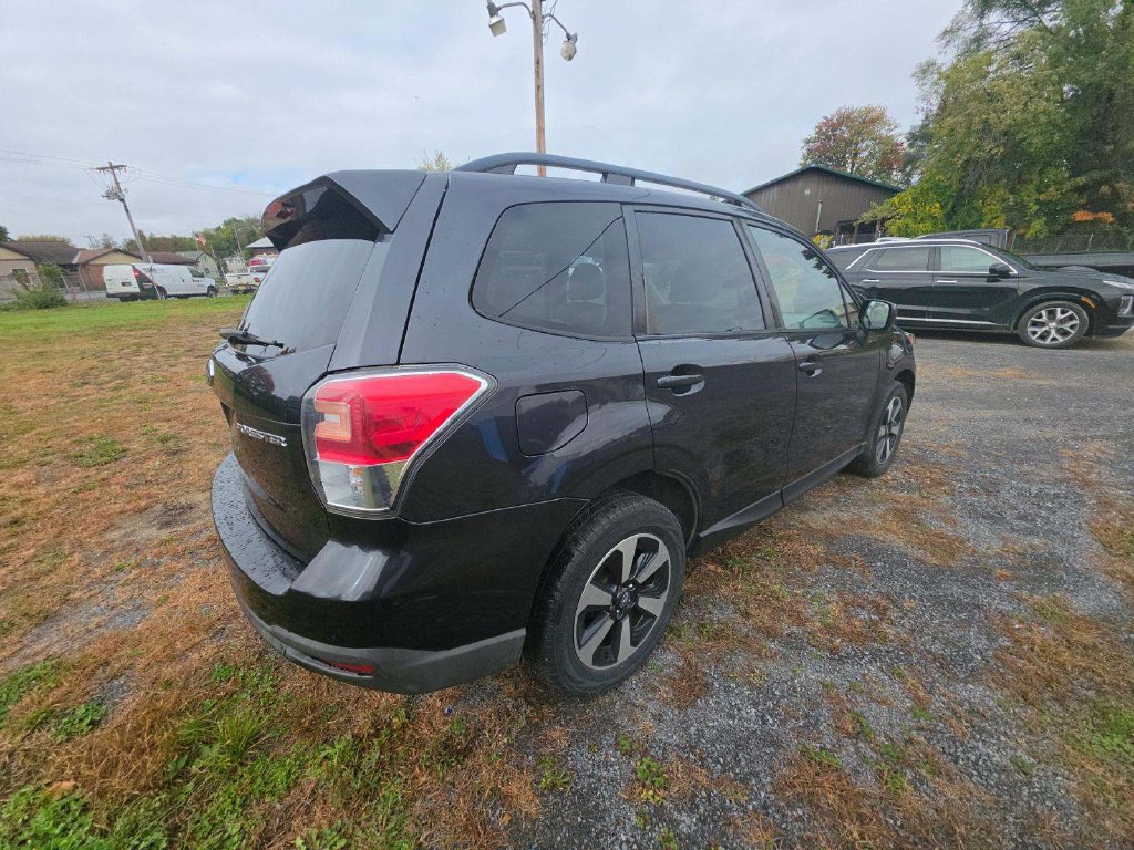 Used 2018 Subaru Forester 2.5i Premium AWD/4WD image 9