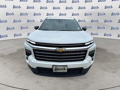 Used 2024 Chevrolet Traverse LT