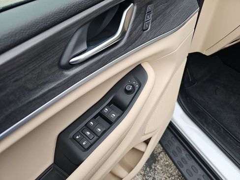 New 2025 Jeep Grand Cherokee Limited w/ Luxury Tech Group II image 12