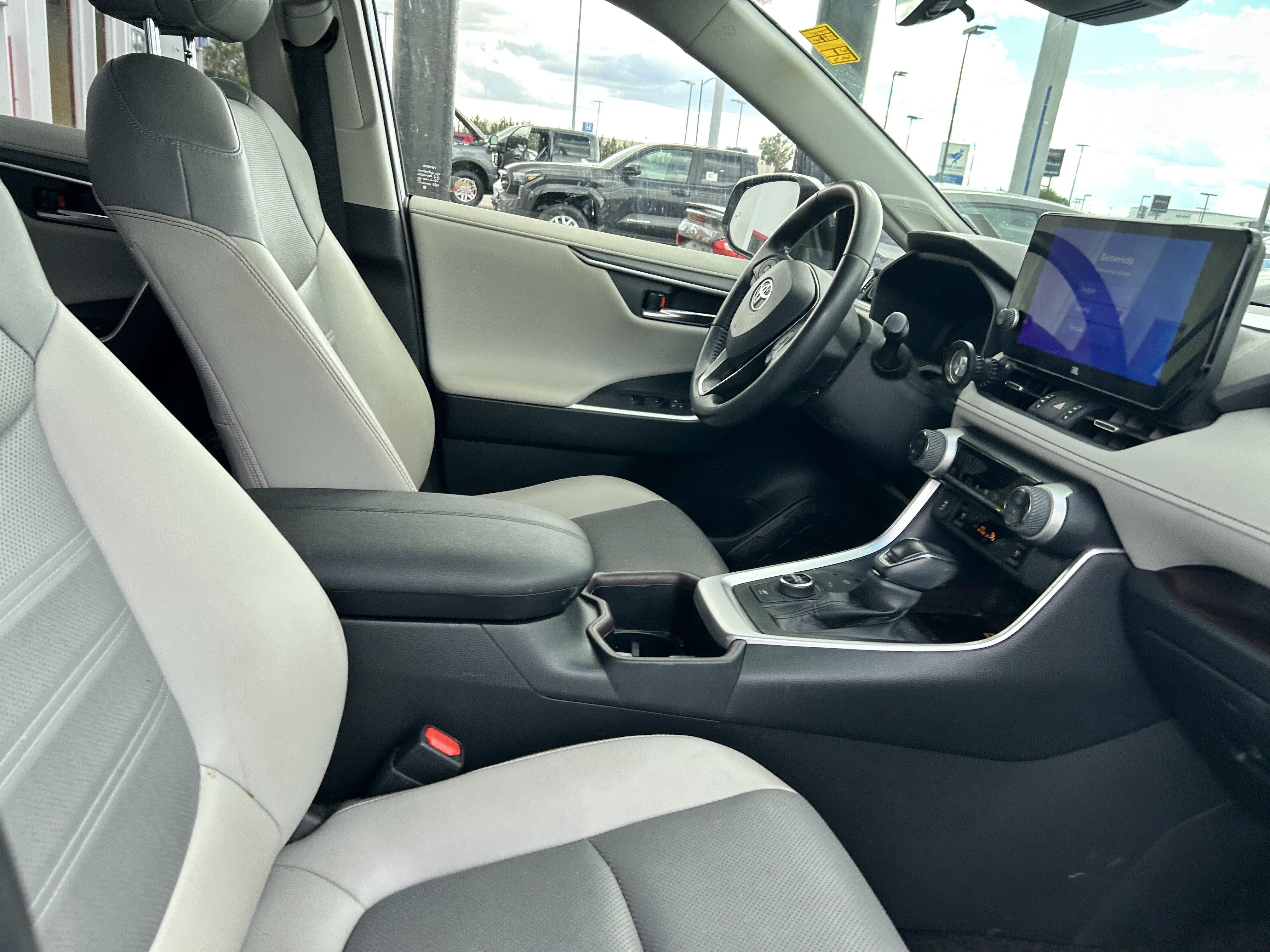 Used 2023 Toyota RAV4 Limited AWD/4WD image 12