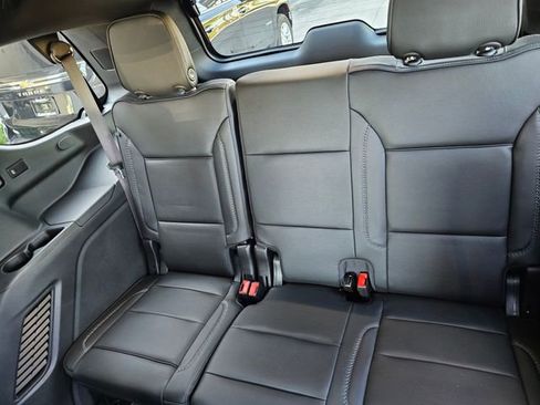 Used 2024 GMC Yukon Denali image 23