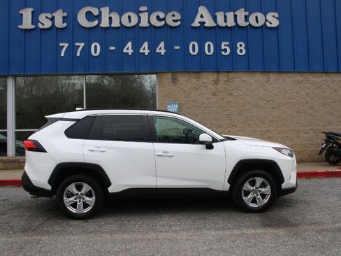 Used 2020 Toyota RAV4 XLE AWD/4WD image 7