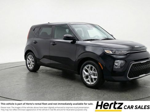 Used 2025 Kia Soul LX w/ LX Technology Package FWD image 1
