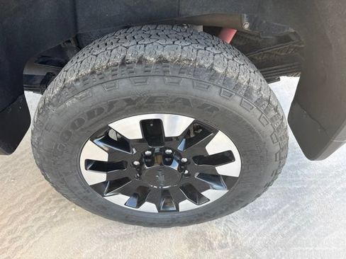 Used 2020 Chevrolet Silverado 3500 LT w/ Texas Edition AWD/4WD image 5