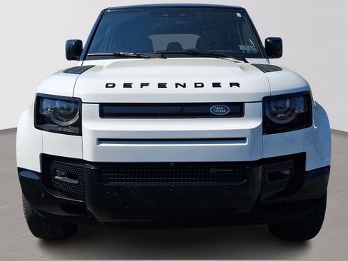 Used 2023 Land Rover Defender 110 X-Dynamic SE AWD/4WD image 2