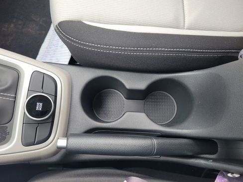 New 2025 Hyundai Venue SEL image 25